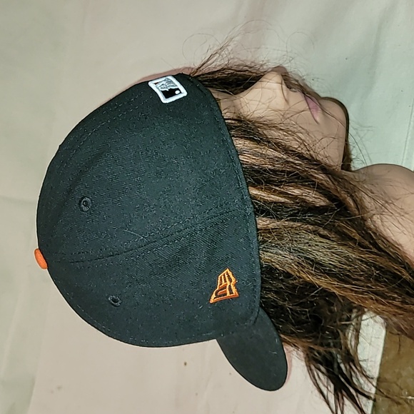 Vintage. Made in USA. San Francisco Giants. MLBPA. New Era fitted size 6 7/8 - Picture 9 of 14